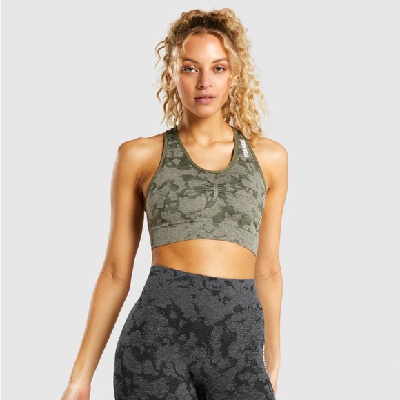 Gymshark Adapt Camo Seamless Racer Back Sports Bra in Green - Picture 2 of 2
